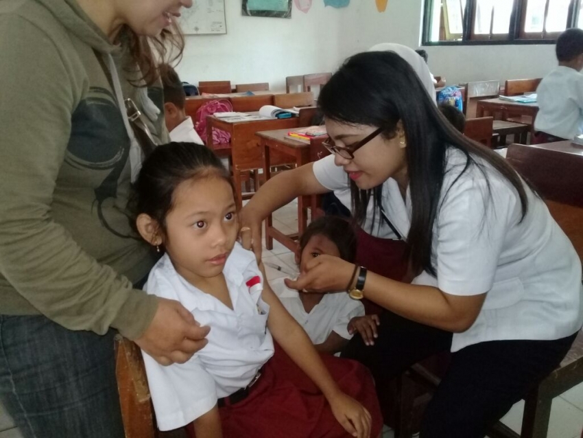 Bulan Imunisasi Anak Sekolah